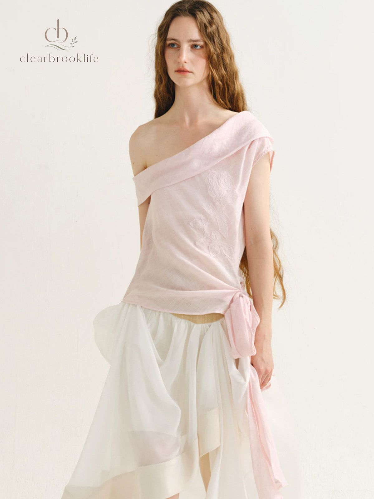 Veyra Asymmetric Linen Top