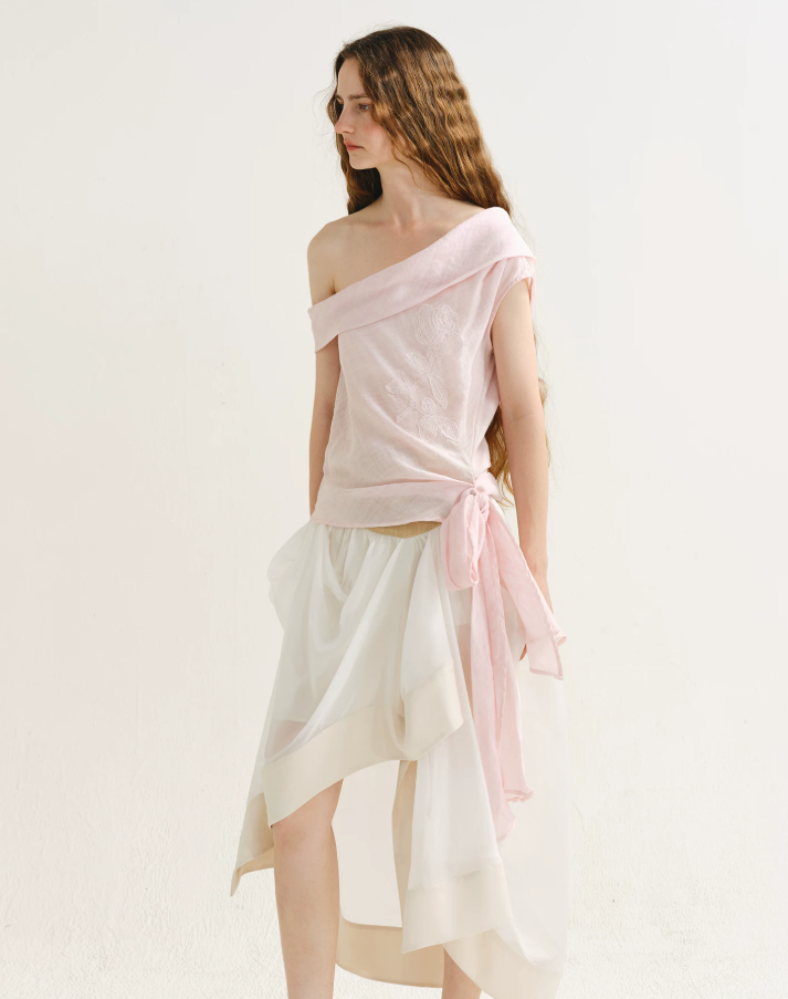Veyra Asymmetric Linen Top