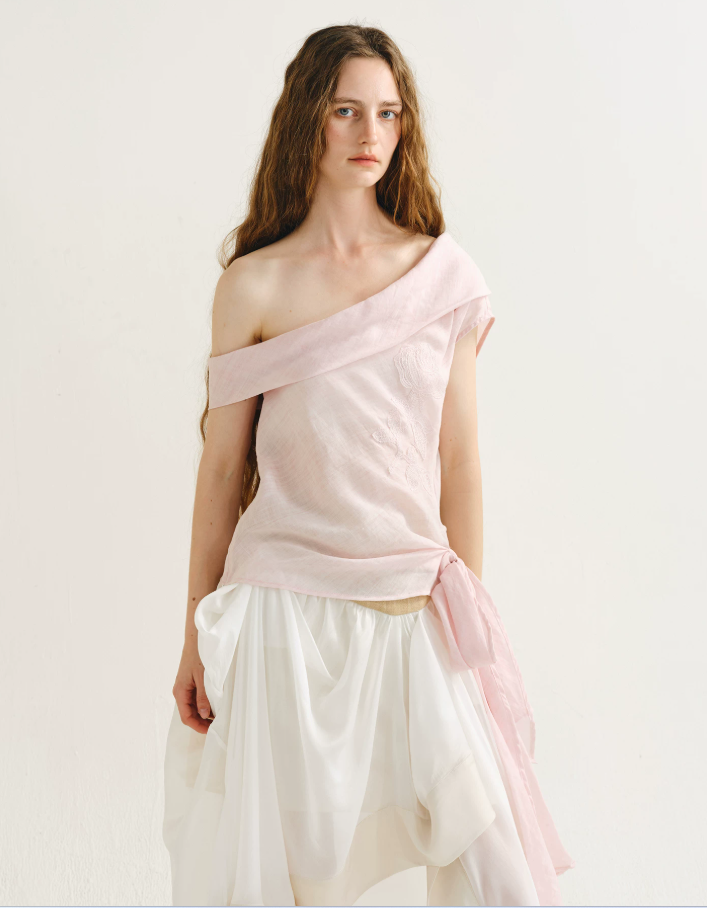 Veyra Asymmetric Linen Top